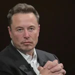 Elon Musk, outraged, threatens to forbid Apple products at his enterprises.
